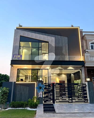 5 Marla Primely Located Modern Design House For sale In DHA Lahore