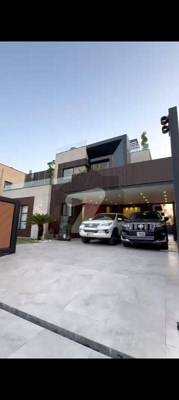 1 Kanal Ultra Modern House For Sale