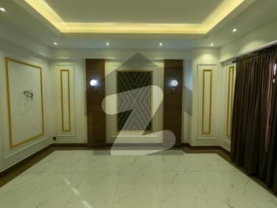 Prime Location Flat For sale Situated In Cantt View Lodges