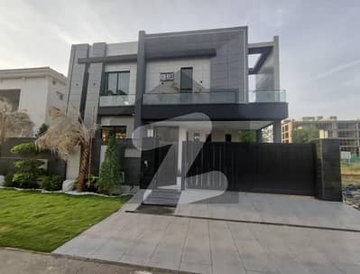 1 Kanal Ultra Modern Design House For Sale in Prime Lake City Location
