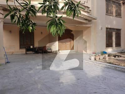 1000 Yards Bungalow For Sale 28th Street Mujahid, Phase 5