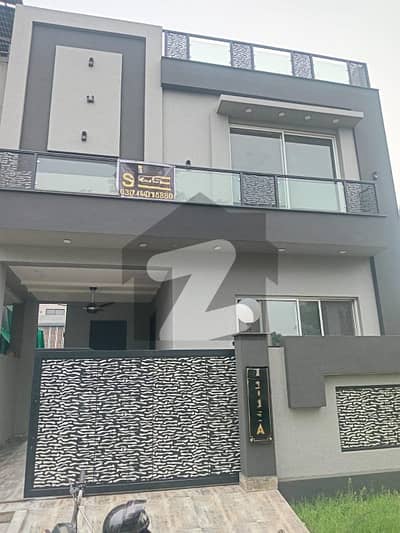 Stunning 5 Marla Modern 3 Bed House Available for Sale in DHA 9 Town