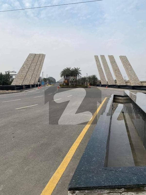 ستارہ ولاز فیصل آباد میں 1 کنال رہائشی پلاٹ 3.8 کروڑ میں برائے فروخت۔