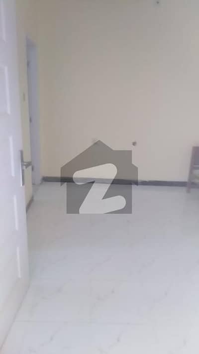 رائل ایونیو اسلام آباد میں 1 کمرے کا 2 مرلہ کمرہ 18.0 ہزار میں کرایہ پر دستیاب ہے۔