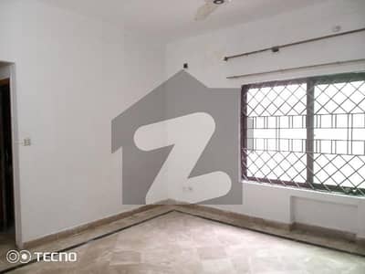 جی ۔ 10/4 جی ۔ 10,اسلام آباد میں 5 کمروں کا 12 مرلہ مکان 2.85 لاکھ میں کرایہ پر دستیاب ہے۔