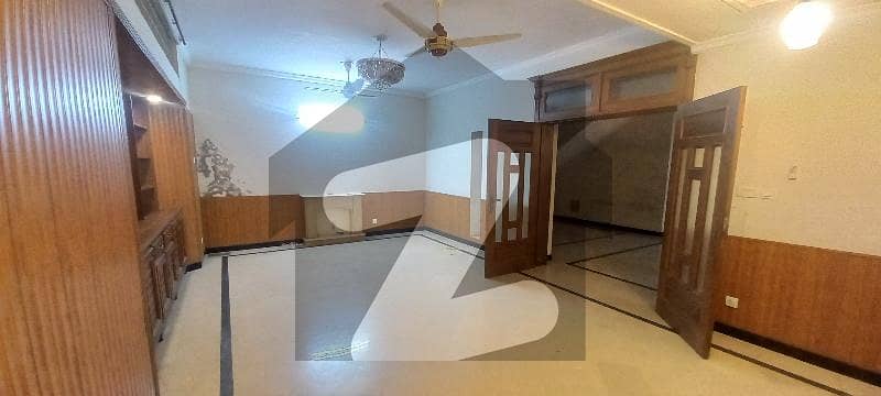 ایف ۔ 11 اسلام آباد میں 3 کمروں کا 1 کنال بالائی پورشن 2.3 لاکھ میں کرایہ پر دستیاب ہے۔ ایف ۔ 11 اسلام آباد میں 3 کمروں کا 1 کنال بالائی پورشن 2.3 لاکھ میں کرایہ پر دستیاب ہے۔