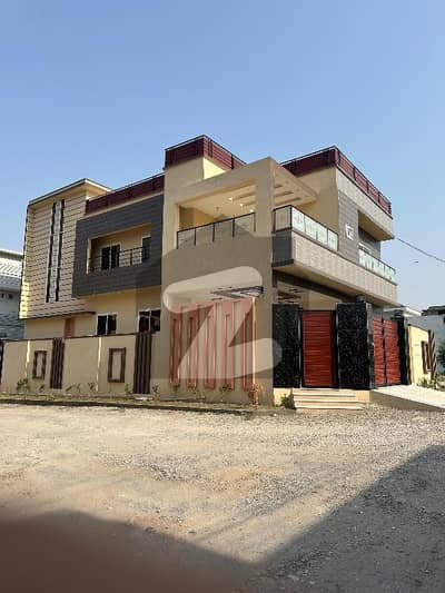 10 MARLA BEAUTIFUL CORNER HOUSE AVAILABLE for sale