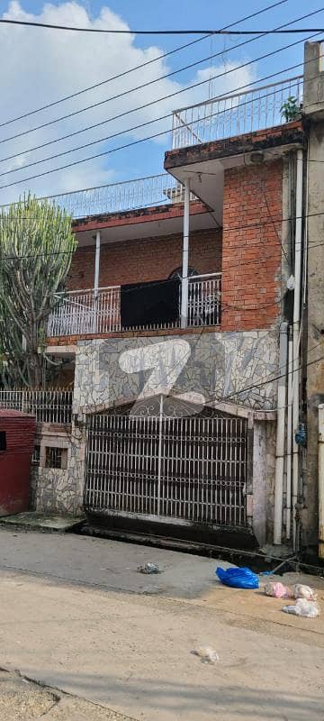 Spacious Triple-Storey House For Sale Spacious Triple-Storey House For Sale