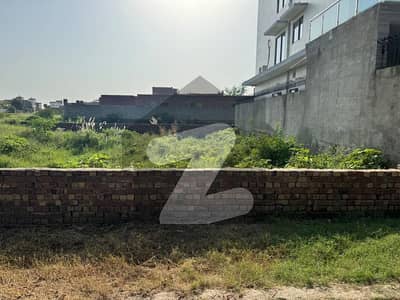 10 Marla Plot For Sale Prime Location