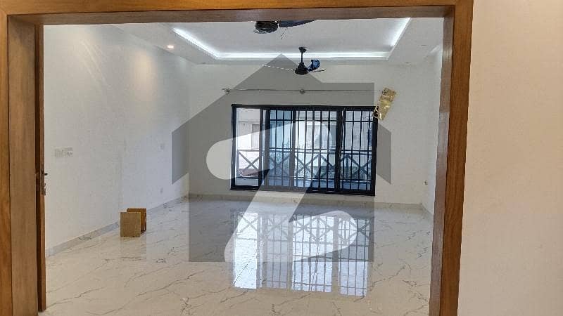E-11 A Luxury Upper Portion is Up For Grap E-11 A Luxury Upper Portion is Up For Grap