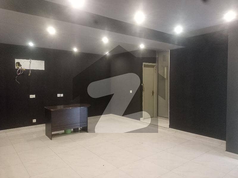 04 Marla Commercial Mezzanine Floor Available 04 Marla Commercial Mezzanine Floor Available