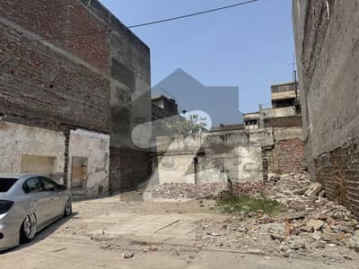 7 Marla Plot Prime Location Main Ki Back