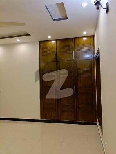 10 Marla Upper Portion For Rent In Phase 7 10 Marla Upper Portion For Rent In Phase 7