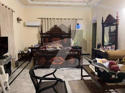 1 Kanal Full Furnish House For Rend