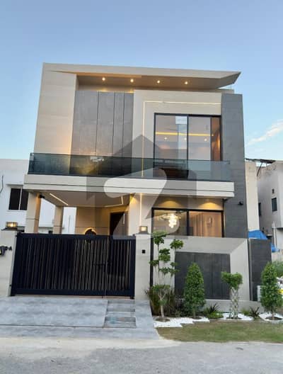 5 Marla Modern Luxury 3 Bed Stylish Home in DHA 9 Town!