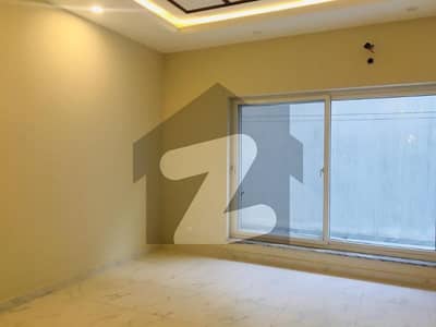 4 Bed Open Basment For Rent