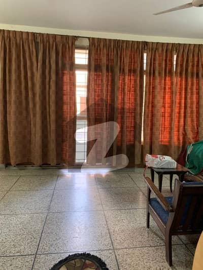 عسکری 1 راولپنڈی میں 3 کمروں کا 10 مرلہ فلیٹ 3.15 کروڑ میں برائے فروخت۔