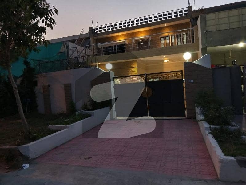 30 X 70 Beautiful Fully Tieled / Renovated House. 30 X 70 Beautiful Fully Tieled / Renovated House.