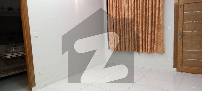 سوان گارڈن اسلام آباد میں 4 کمروں کا 11 مرلہ مکان 1.2 لاکھ میں کرایہ پر دستیاب ہے۔