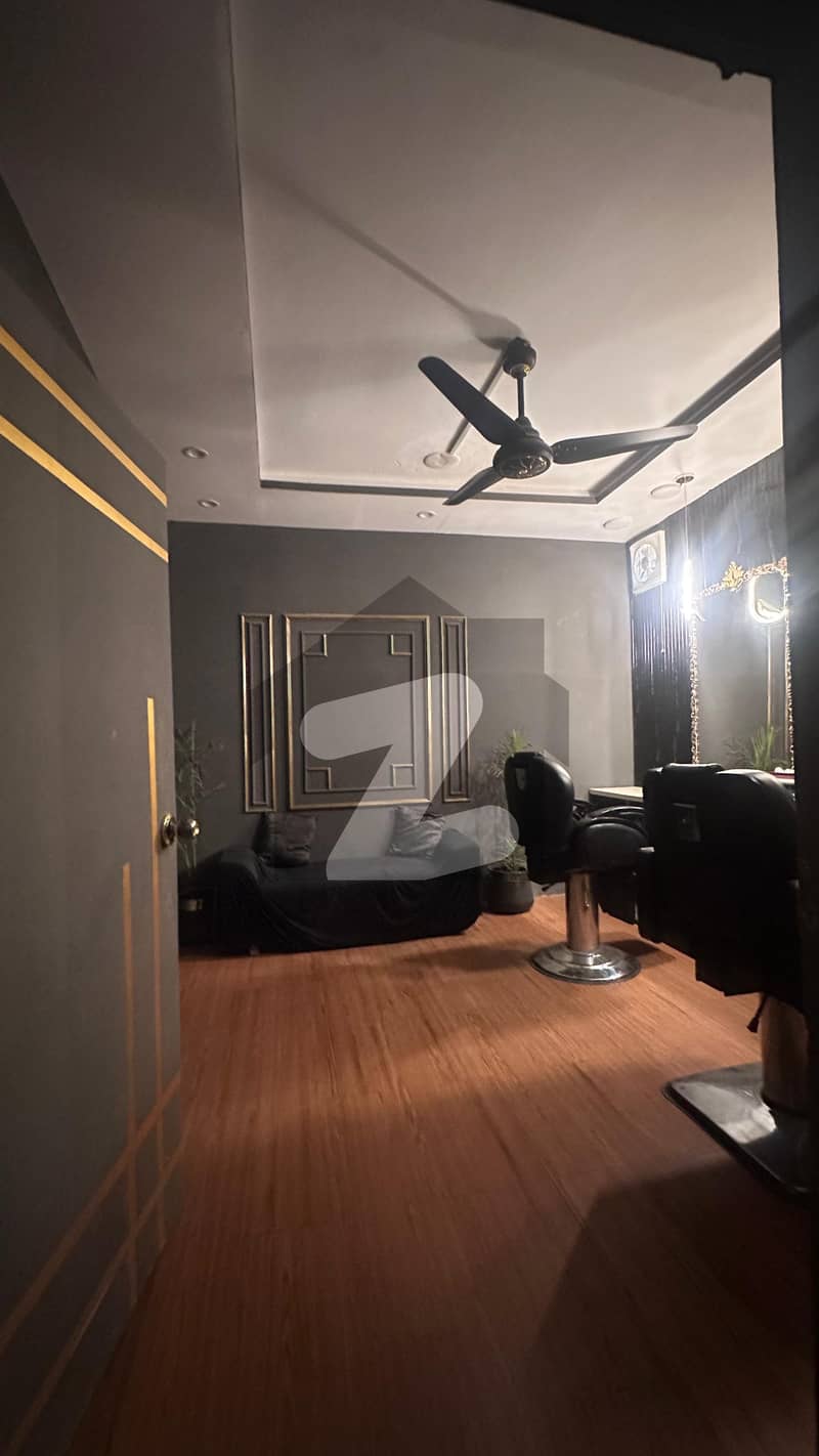 Ladies Running Beauty Saloon For Sale Ladies Running Beauty Saloon For Sale