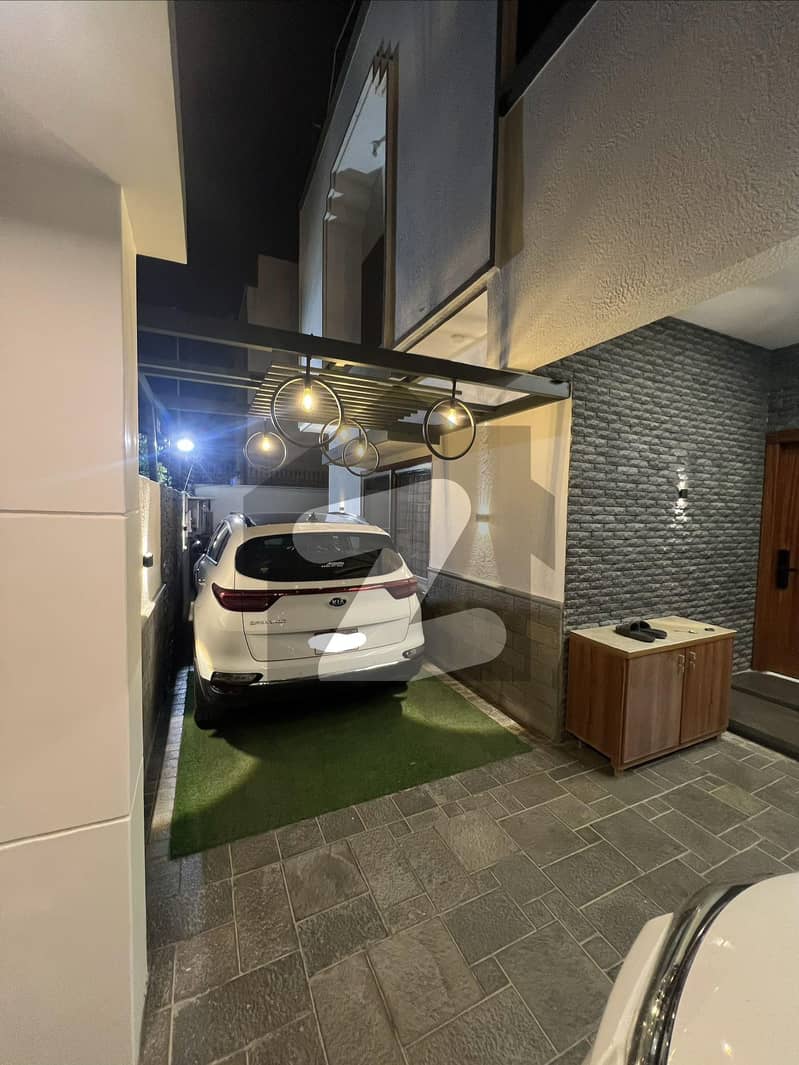 Luxurious Modern Day House Luxurious Modern Day House