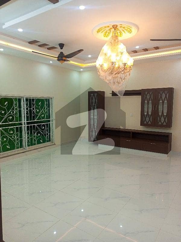 10 Marla House For Sale In PIA Society