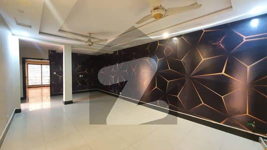 10 Marla Full House Available For Rent In Bahria Town Phase 7