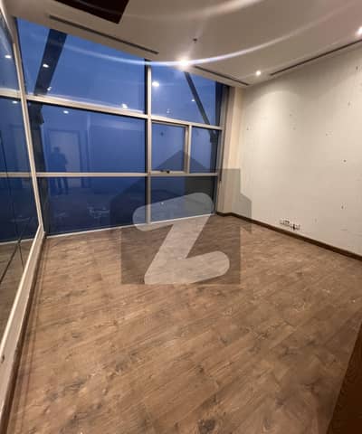 پینٹا سکوائر بائے ڈی ایچ اے لاهور ڈی ایچ اے فیز 5,ڈیفنس (ڈی ایچ اے),لاہور میں 3 کمروں کا 1 کنال پینٹ ہاؤس 7.5 لاکھ میں کرایہ پر دستیاب ہے۔