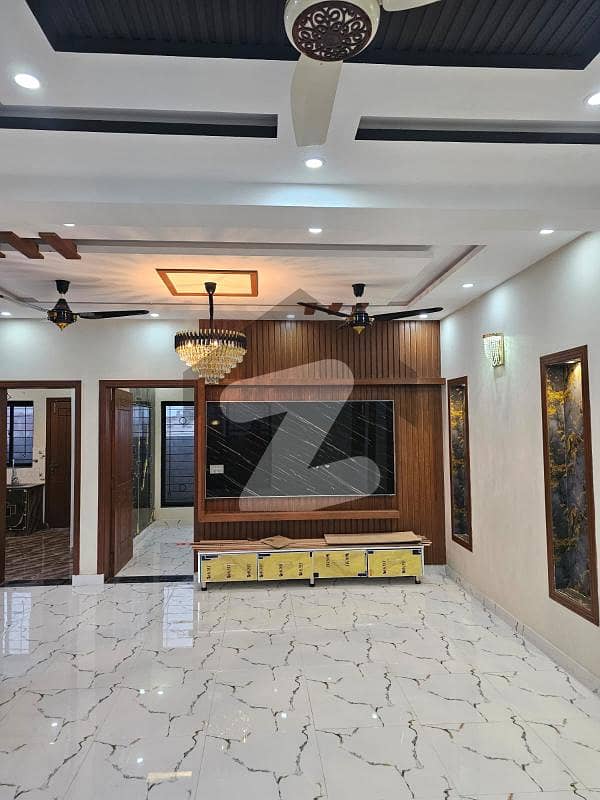 5 Marla Modern House For Rent 5 Marla Modern House For Rent