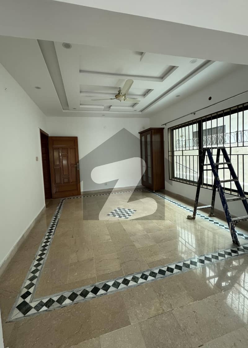 Fully Independent Ground Portion Available For Rent Fully Independent Ground Portion Available For Rent