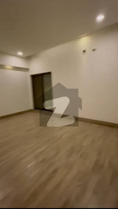 کینال گارڈن فیصل آباد میں 4 کمروں کا 6 مرلہ مکان 2.85 کروڑ میں برائے فروخت۔