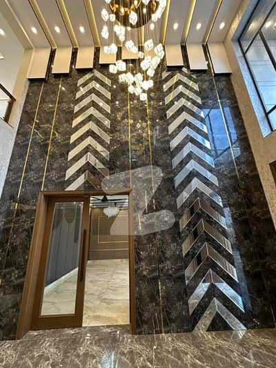 1 Kanal Brand New House Available For Rent