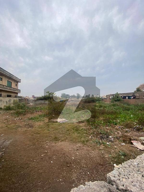 Plot ready for possession on Abbasi road