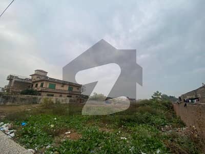 Plot ready for possession on Abbasi road