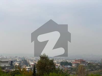 بنی گالہ اسلام آباد میں 2 کنال رہائشی پلاٹ 6.4 کروڑ میں برائے فروخت۔