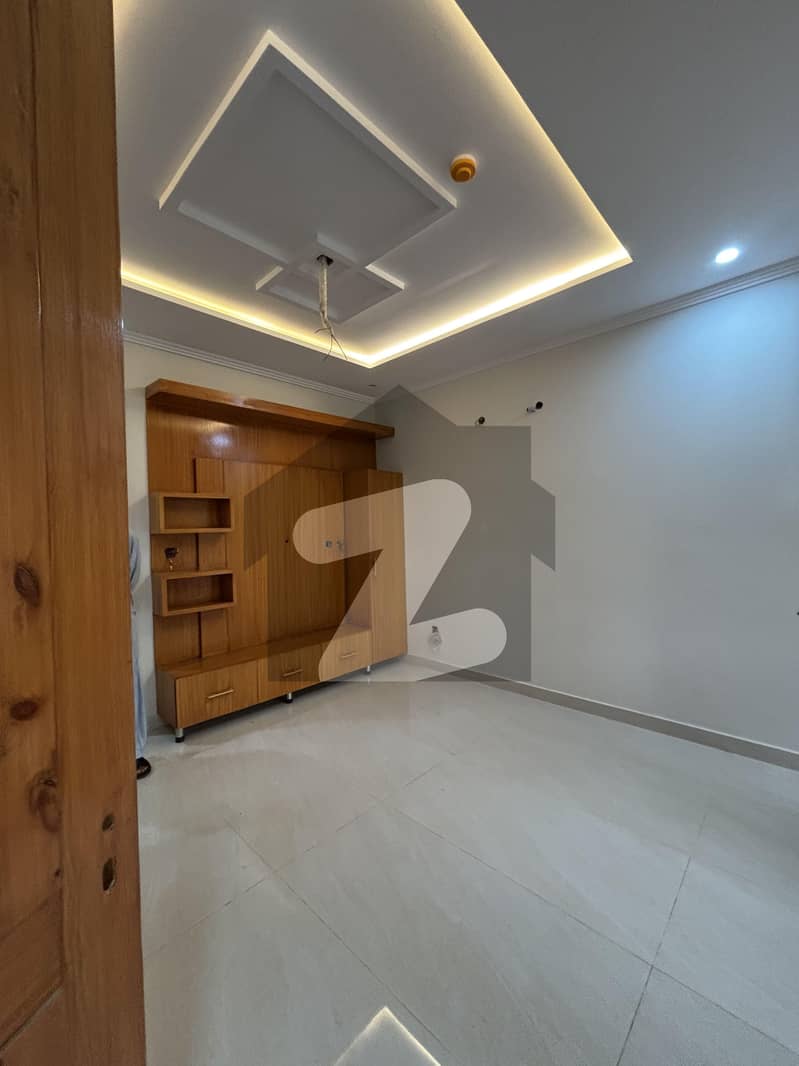 ڈی ایچ اے 11 رہبر لاہور میں 3 کمروں کا 5 مرلہ مکان 1.05 لاکھ میں کرایہ پر دستیاب ہے۔ ڈی ایچ اے 11 رہبر لاہور میں 3 کمروں کا 5 مرلہ مکان 1.05 لاکھ میں کرایہ پر دستیاب ہے۔