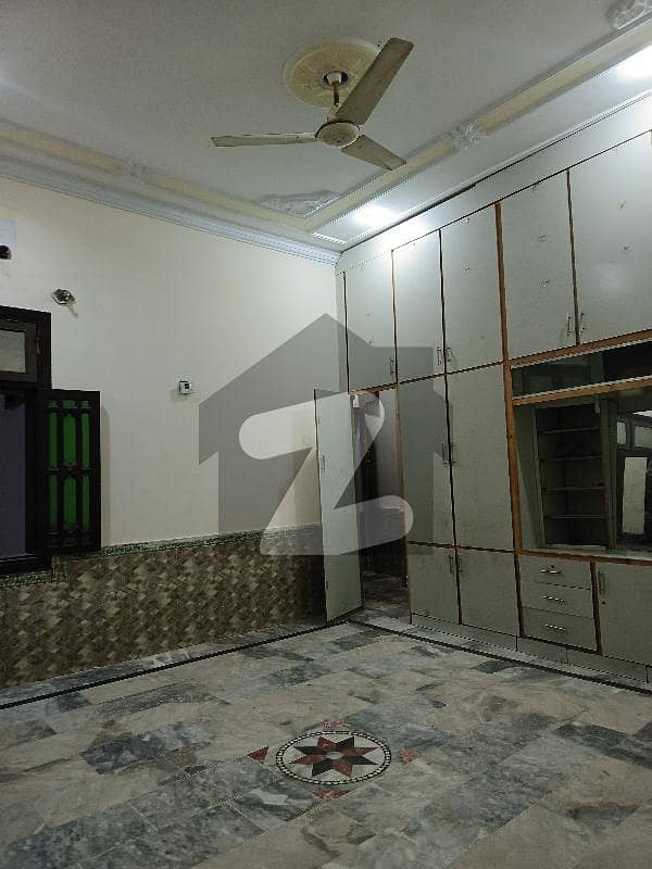 ورسک روڈ پشاور میں 5 کمروں کا 7 مرلہ مکان 55.0 ہزار میں کرایہ پر دستیاب ہے۔ ورسک روڈ پشاور میں 5 کمروں کا 7 مرلہ مکان 55.0 ہزار میں کرایہ پر دستیاب ہے۔