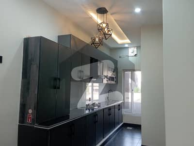 ایم پی سی ایچ ایس ۔ بلاک ایف ایم پی سی ایچ ایس ۔ ملٹی گارڈنز,بی ۔ 17,اسلام آباد میں 5 کمروں کا 5 مرلہ مکان 2.2 کروڑ میں برائے فروخت۔