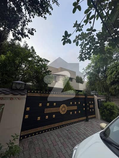 House Spread Over 20 Marla In DHA Phase 4 Available