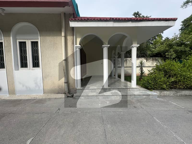 F. 7/2 Old House For Sale F. 7/2 Old House For Sale