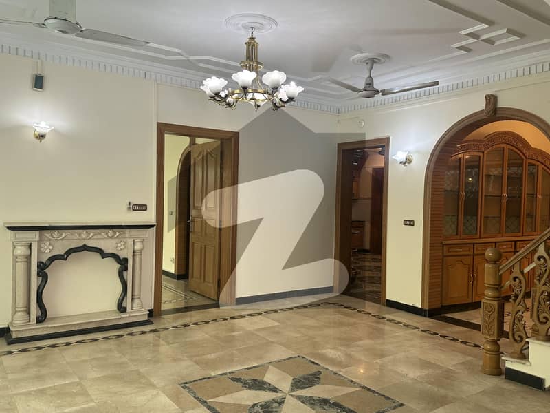 ایف ۔ 7/2 ایف ۔ 7,اسلام آباد میں 5 کمروں کا 1 کنال مکان 31.0 کروڑ میں برائے فروخت۔ ایف ۔ 7/2 ایف ۔ 7,اسلام آباد میں 5 کمروں کا 1 کنال مکان 31.0 کروڑ میں برائے فروخت۔