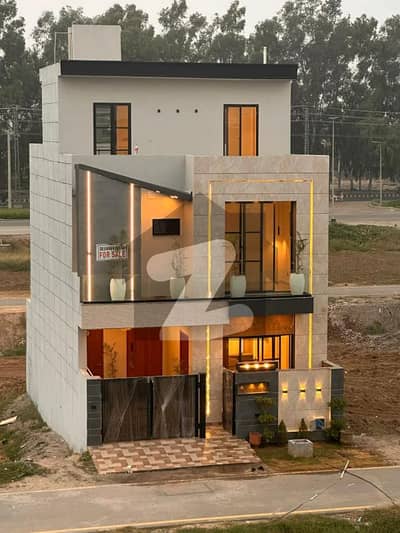HOUSE FOR 5 MARLA IN UNION LIVING FACING CANAL FIRST ENTER