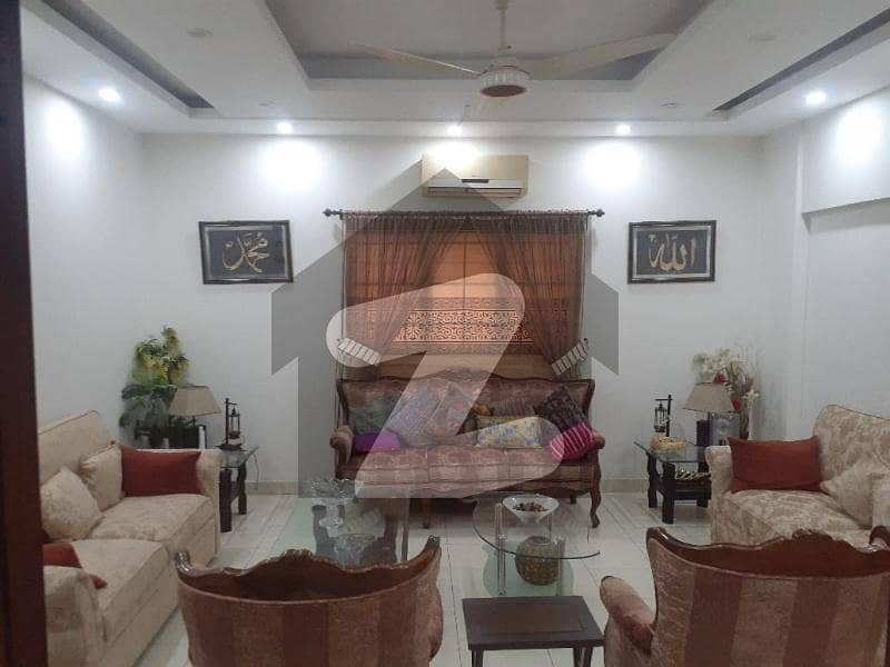 ڈی ایچ اے فیز 2 ایکسٹینشن ڈی ایچ اے ڈیفینس,کراچی میں 3 کمروں کا 8 مرلہ فلیٹ 2.8 کروڑ میں برائے فروخت۔