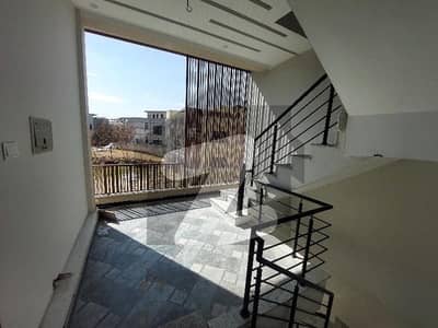 prime location   Near to Park  Near to Masjid   Near to School