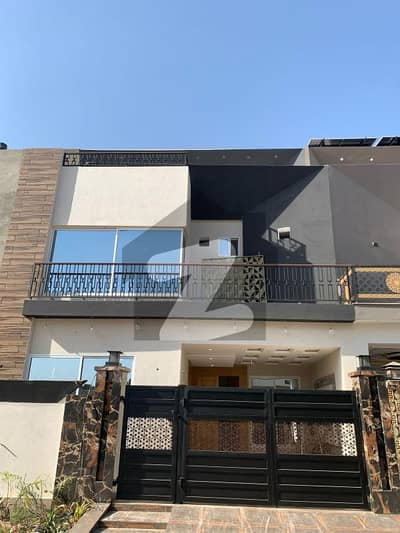 بخ ولاز فیز 2 - مانک بلاک بوچ ایگزیکٹو ولاز - فیز 2,بش ایگزیکٹو ولاز,ملتان میں 3 کمروں کا 5 مرلہ مکان 1.9 کروڑ میں برائے فروخت۔