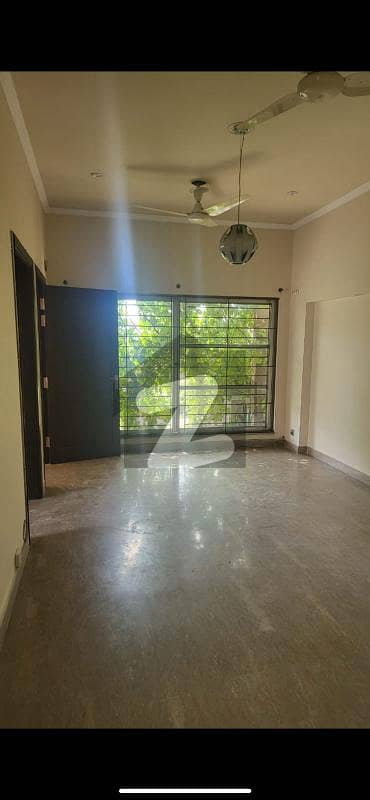 Modern Luxury House 10-Marla Upper Portion With Kitchen, Modern Lounges And Smart Comforts In DHA LAHORE Phase 4 Block JJ Modern Luxury House 10-Marla Upper Portion With Kitchen, Modern Lounges And Smart Comforts In DHA LAHORE Phase 4 Block JJ