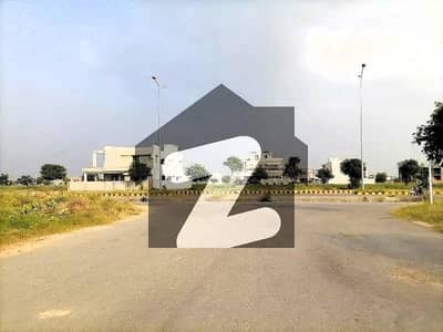 ڈی ایچ اے فیز9 پریزم - بلاک پی ڈی ایچ اے فیز9 پریزم,ڈی ایچ اے ڈیفینس,لاہور میں 1 کنال رہائشی پلاٹ 1.35 کروڑ میں برائے فروخت۔