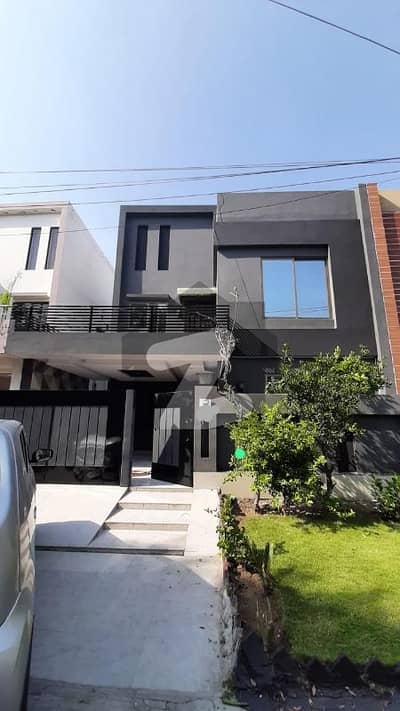 7.33 Marla House For Sale Gardenia Block Bahria town lahore