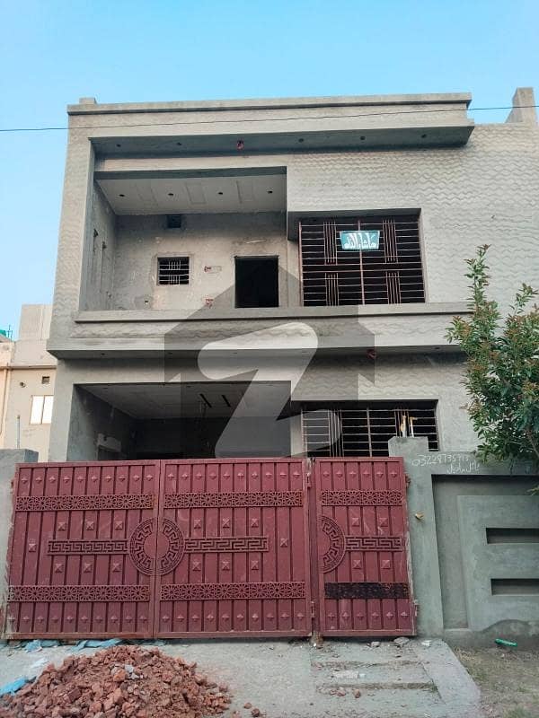 پارک ویو سٹی لاہور میں 4 کمروں کا 5 مرلہ مکان 1.2 کروڑ میں برائے فروخت۔ پارک ویو سٹی لاہور میں 4 کمروں کا 5 مرلہ مکان 1.2 کروڑ میں برائے فروخت۔