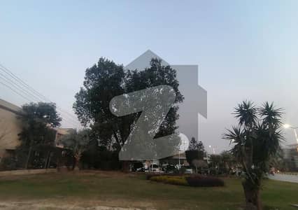 پارک ویو سٹی ۔ جاسمین بلاک پارک ویو سٹی,لاہور میں 5 مرلہ رہائشی پلاٹ 1.15 کروڑ میں برائے فروخت۔